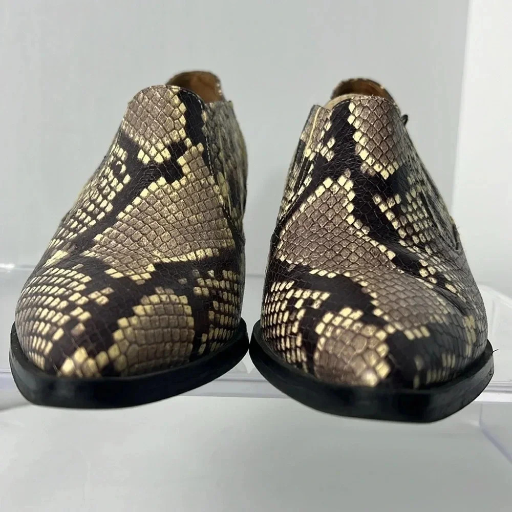 & Other Stories Snakeskin Pointed Toe Ankle Chelsea Bootie Stacked Heel Size 7 - Picture 4 of 13